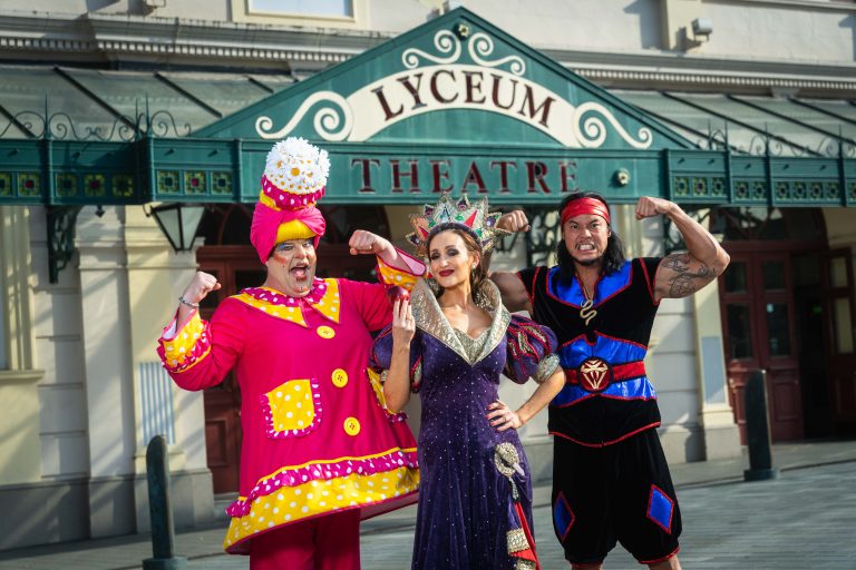 Damian Williams, Catherine Tyldesley and Quang Long aka Viper outside the Lyceum at the launch of Snow White. Photo by VOX Multimedia.