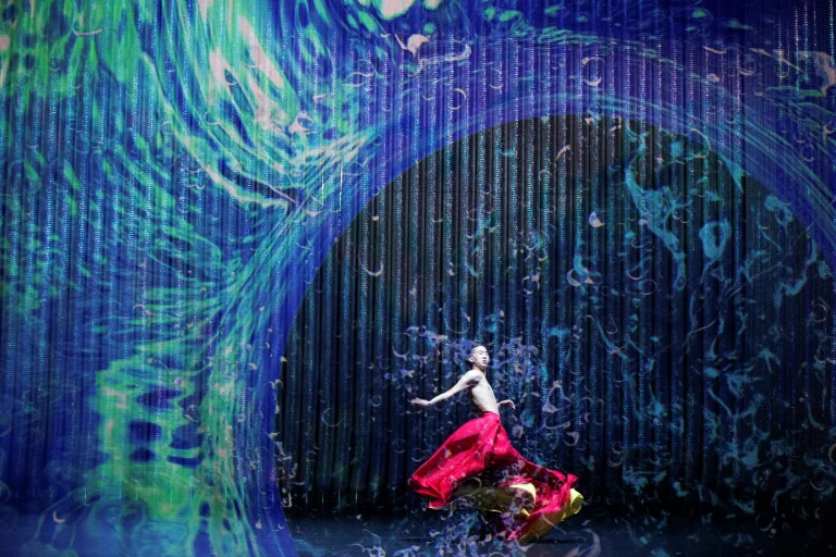 Eun-Me Ahn's Dragons © Sukmu Yun, 6