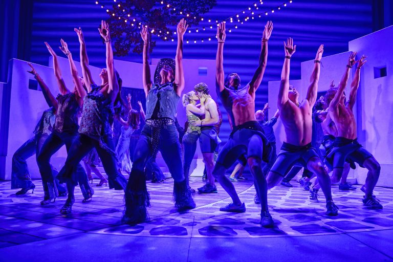 MAMMA MIA!International Tour Cast 2024/2025_R012058