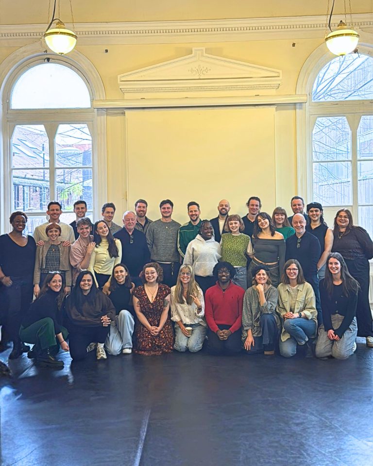 1. WAITRESS 2026. Full Company